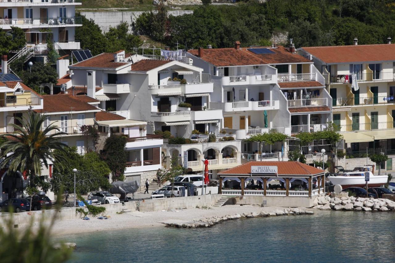 פודגורה Apartmani California מראה חיצוני תמונה