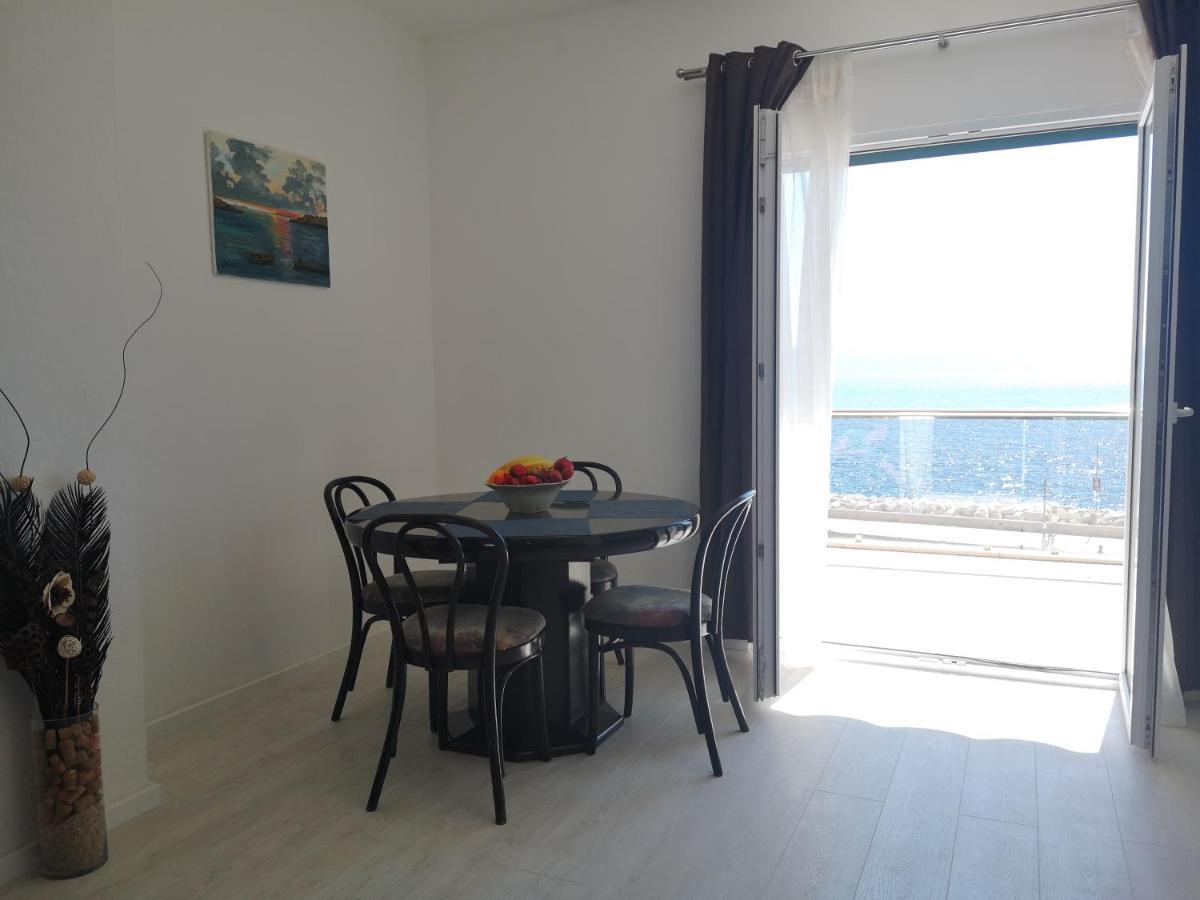 פודגורה Apartmani California מראה חיצוני תמונה