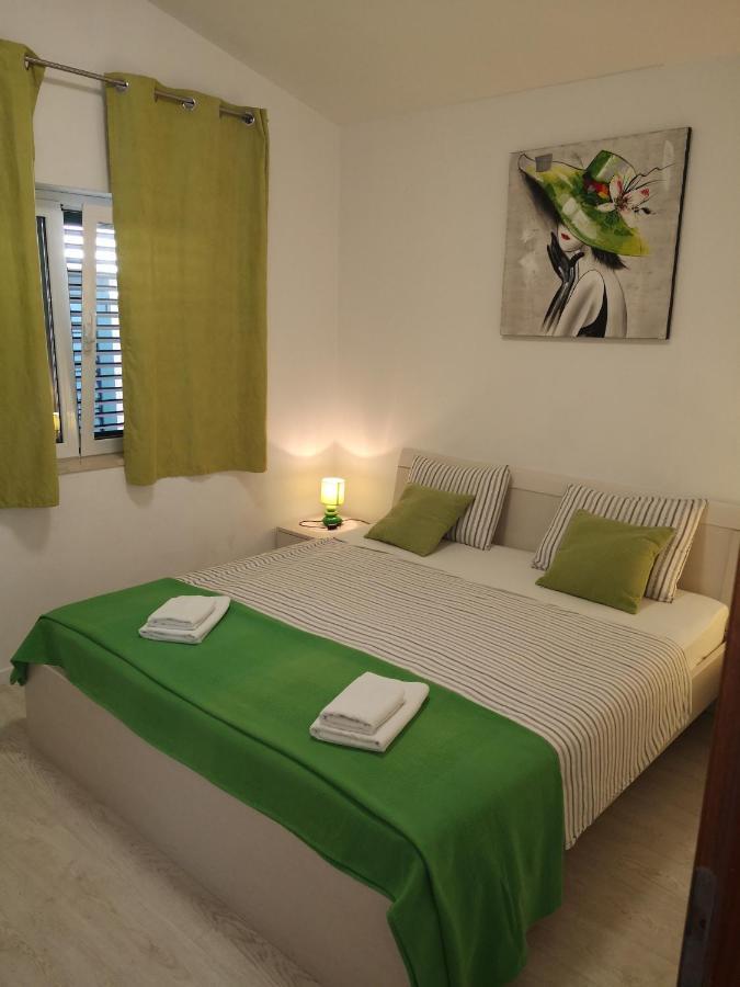 פודגורה Apartmani California מראה חיצוני תמונה