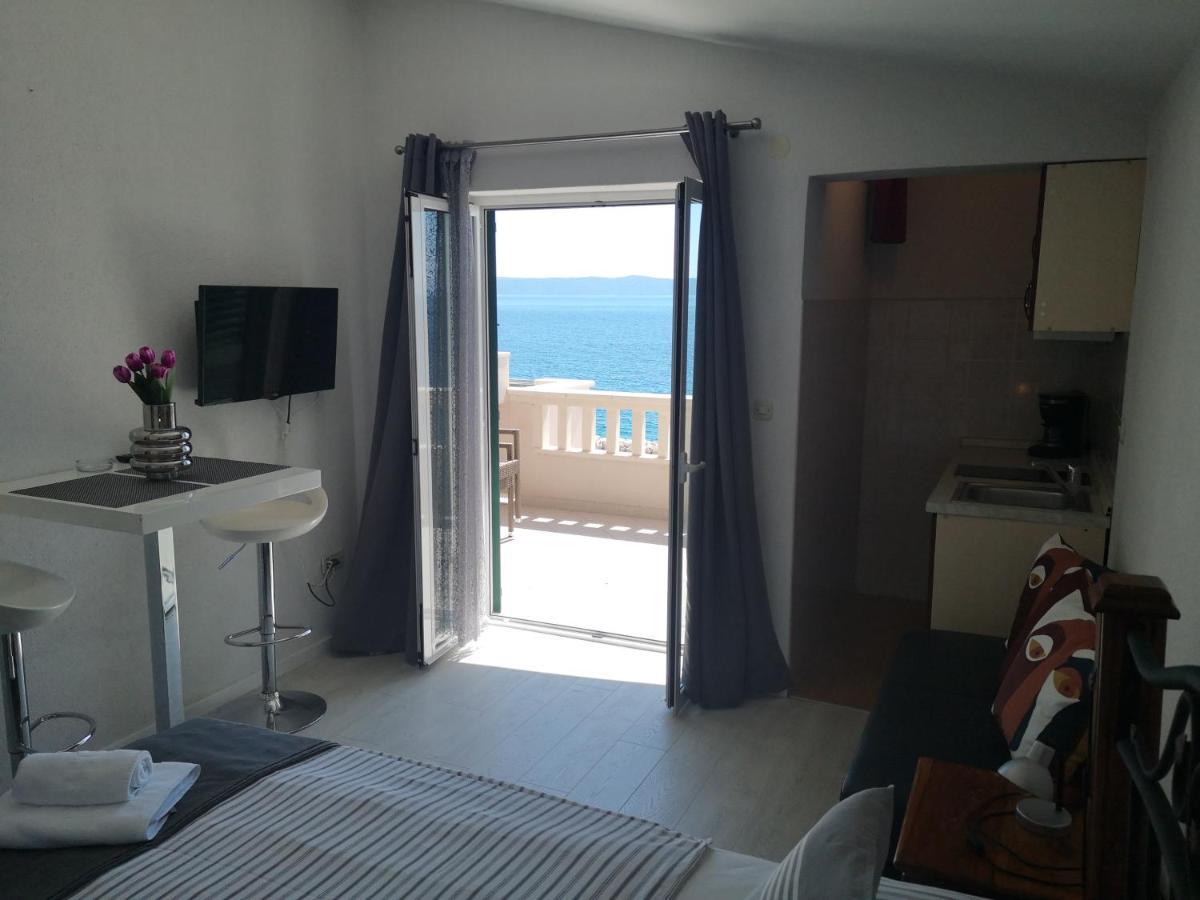 פודגורה Apartmani California מראה חיצוני תמונה