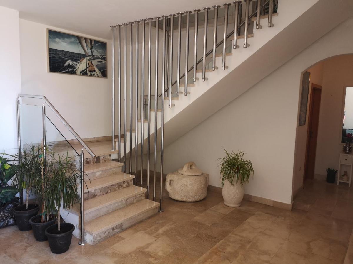 פודגורה Apartmani California מראה חיצוני תמונה