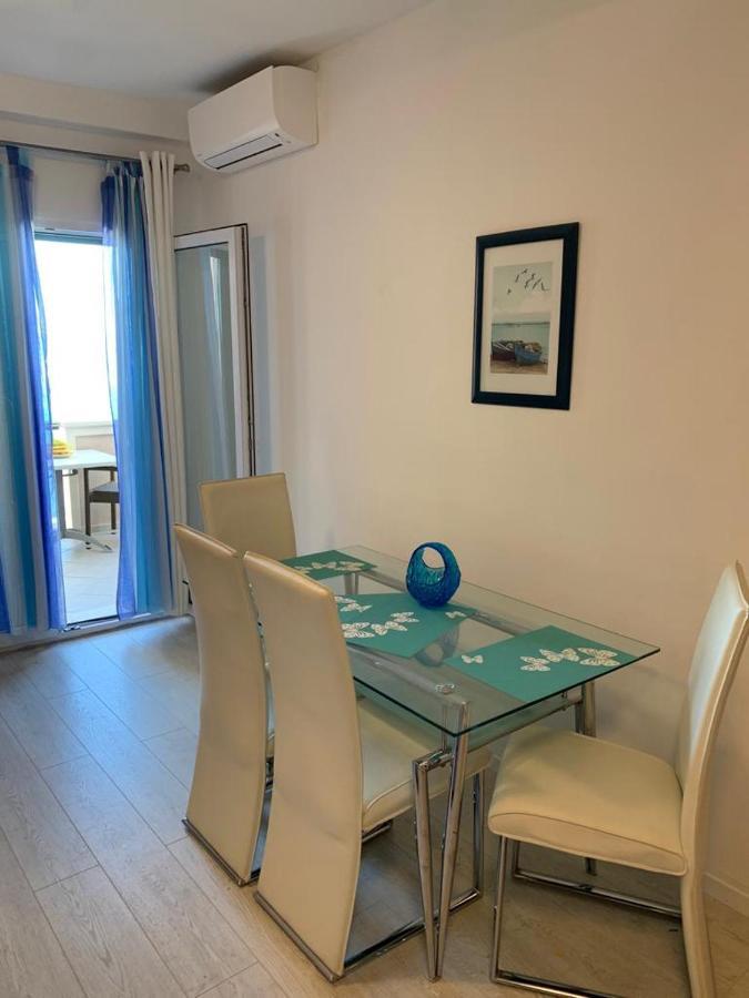 פודגורה Apartmani California מראה חיצוני תמונה
